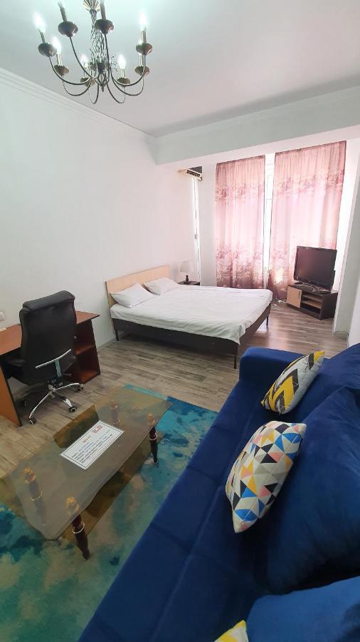 Flatrent Apartment Bisjkek Eksteriør billede